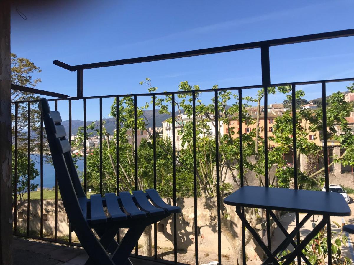 Casa Lochje Au Coeur De La Citadelle Apartamento Bastia  Exterior foto